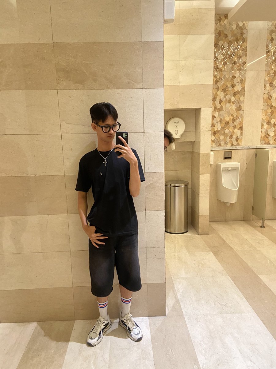 aryyyihao's tweet photo. benci tiap cut hair always kependekan jirr ah elah #pinoy #mlm https://t.co/qlN3xhHIlP