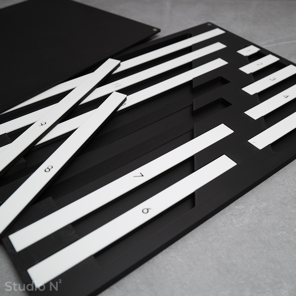 studio_n2's tweet photo. 新商品 Inch Rack 12 のご紹介✧
専用ケースに1〜12inchまでのゲージを揃えた測定ツールです💡
5mv移動だから…とメジャーを伸ばして測るのではなくサッと5inchゲージを取り出しサッと測れるのでゲームの時短に一役買います！

ただいま頑張ってオンラインショップに登録中ですので、お先にカラーシミュレーターで自分だけのInch Rack 12を作ってお待ちください😉
https://t.co/qCW9ERQrdf