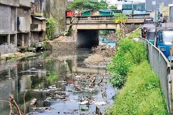 jinath's tweet photo. Current state of Colombo.
@VraieB roaming around the world 
#lka #npp #jeppo https://t.co/3FzEtU8Aif
