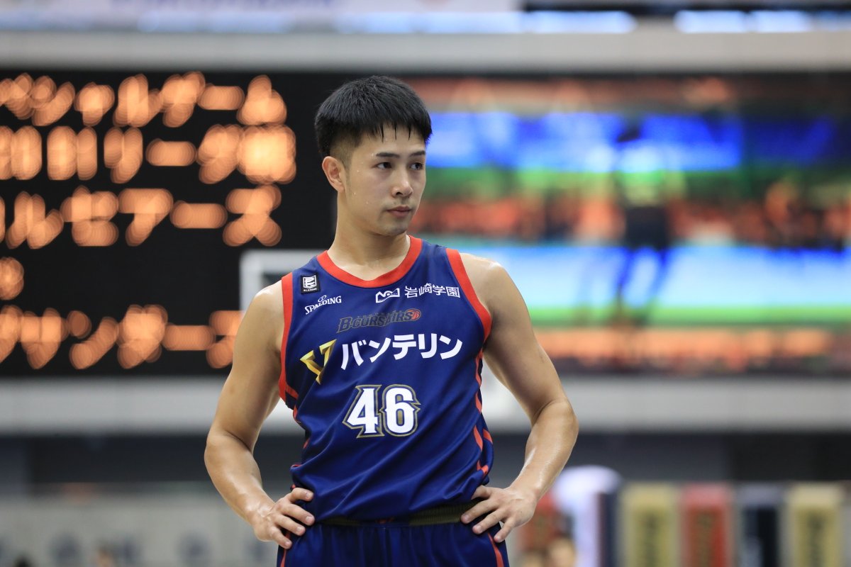 b_corsairs's tweet photo. 2019-20シーズンより3シーズン、横浜ビー・コルセアーズで共に戦った #生原秀将 選手が引退を発表されました。

ビーコルでは2シーズンキャプテンを務め、強いリーダーシップでチームを牽引した生原選手。誰よりも貪欲に勝利を求め、闘志あふれる熱いプレーでチームを鼓舞する姿に魅了された方も多かったのではないでしょうか。

現役生活、お疲れ様でした💐

これから始まる新たなキャリアも、素晴らしいものになりますように✨

#ビーコル @gkyshu