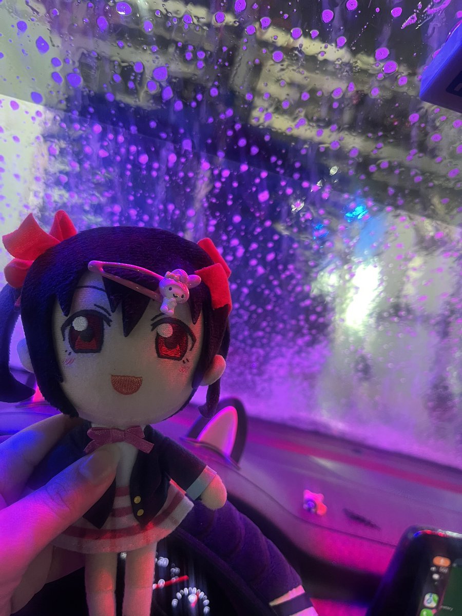 AMEMURAZ's tweet photo. see nico, the car wash isn’t so scary after all (*´∀`*) https://t.co/f4mV3ChESa