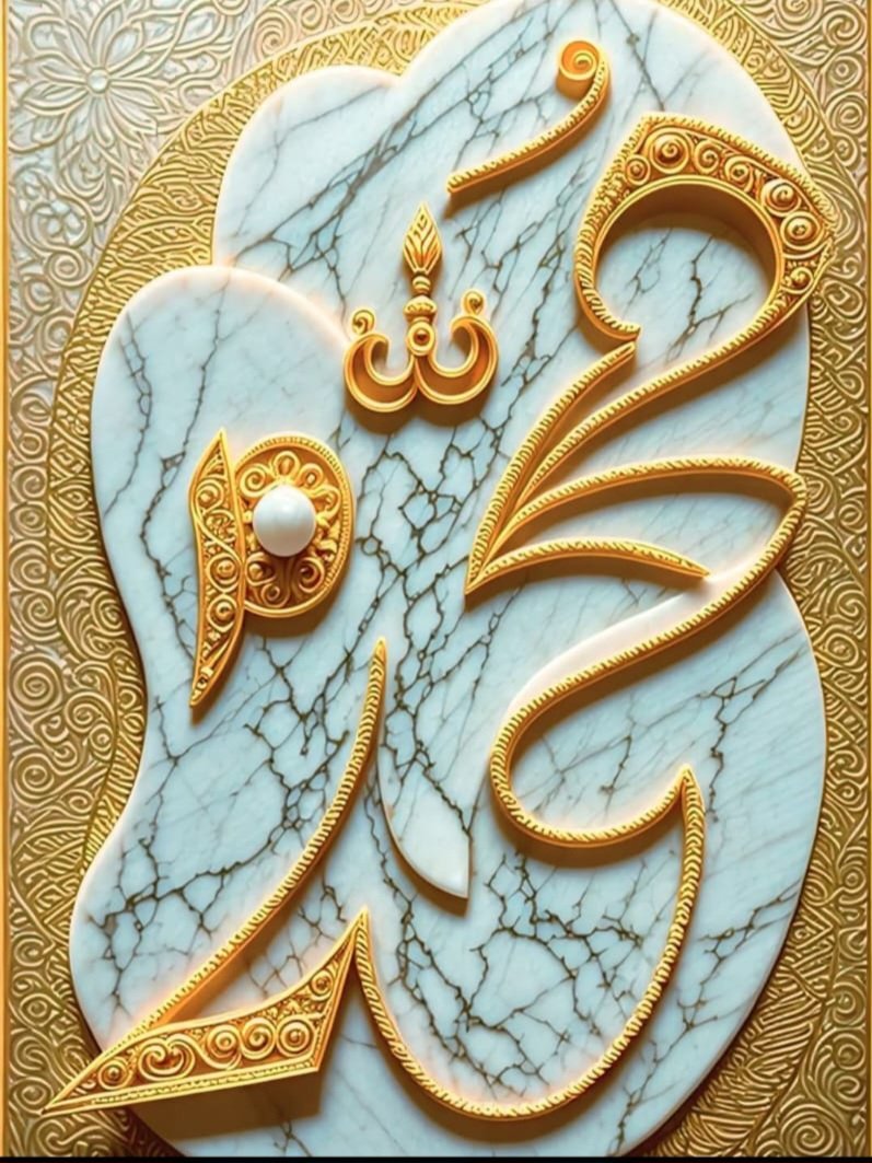 ArifRetd's tweet photo. آج دل انتہائی رنجیدہ ہے، الفاظ بوجھل ہیں اور احساسات زخمی۔ ایک ایسی خبر سامنے آئی جس نے ہر غیرت مند مسلمان کے دل کو جھنجھوڑ کر رکھ دیا۔ پاکستان جیسے اسلامی ملک میں، جہاں ناموسِ رسالت ﷺ پر جانیں قربان کرنے کی تاریخ موجود ہے، وہاں اس طرح کی جسارت کا تصور بھی روح کو کانپنے پر مجبور کر دیتا ہے۔

نبی کریم صلی اللہ علیہ وسلم کے  خاکے بنانا، اور پھر اس کے ساتھ  حضرات حسنین کریمین رضی اللہ تعالیٰ عنہما کی نسبت سے بھی اس طرح کی جسارت کرنا ، یہ محض ایک غلطی نہیں، بلکہ ایک سنگین جرم ہے، ایک ایسا جرم جس کی جتنی مذمت کی جائے کم ہے۔

یہ معاملہ کسی ایک ادارے یا ایک چینل تک محدود نہیں ہے، بلکہ یہ ایک خطرناک رجحان کی ابتدا بن سکتا ہے۔ اگر آج اس پر خاموشی اختیار کی گئی، اگر آج اس کو معمولی سمجھ کر نظر انداز کر دیا گیا، تو یاد رکھیں کہ کل یہی چیز ایک سلسلہ بن جائے گی۔ اور جب کوئی برائی سلسلہ بن جائے تو پھر اس کو روکنا انتہائی مشکل ہو جاتا ہے۔

میں اپنے تمام اہلِ پاکستان، تمام مسلمانوں سے درد دل کے ساتھ یہ گزارش کرتا ہوں کہ اس معاملے پر بھرپور، سنجیدہ اور پرامن احتجاج کریں۔ اپنی آواز بلند کریں، تاکہ یہ پیغام واضح طور پر پہنچ جائے کہ اس ملک کے مسلمان اپنے نبی صلی اللہ علیہ وسلم کی عزت و ناموس پر کسی قسم کی کوئی سمجھوتہ نہیں کر سکتے۔

اسی کے ساتھ میں پاکستان کے تمام مقتدر اداروں سے بھی نہایت سنجیدگی کے ساتھ اپیل کرتا ہوں کہ اس معاملے کو معمولی نہ سمجھا جائے۔ اس پر ایسا سخت اور عبرت ناک ایکشن لیا جائے کہ آئندہ کسی کو اس قسم کی جسارت کرنے کی ہمت نہ ہو۔ صرف وقتی معطلیاں، چند دن کی پابندیاں یہ سب کچھ اس مسئلے کا حل نہیں ہیں۔ یہ وقتی مرہم تو ہو سکتے ہیں، لیکن بیماری کو جڑ سے ختم نہیں کرتے۔

اگر واقعی اس فتنے کو پاکستان سے ہمیشہ کے لیے دفن کرنا ہے تو پھر فیصلہ بھی ایسا ہونا چاہیے جو تاریخ میں مثال بن جائے۔ ایسا نہ ہوا، تو یاد رکھیں کہ آج جو لوگ اختیار میں ہیں، اگر انہوں نے اس موقع پر کمزوری دکھائی، تو آئندہ ہونے والی ہر گستاخی کے وہ بھی برابر کے ذمہ دار ہوں گے۔

ہمیں یہ بھی سوچنا ہوگا کہ ہم قیامت کے دن کس منہ سے اپنے نبی صلی اللہ علیہ وسلم کی شفاعت کے امیدوار بنیں گے، اگر دنیا میں ہم نے ان کی ناموس کے معاملے میں سستی اور غفلت کا مظاہرہ کیا؟

یہ وقت جذباتی ہونے کے ساتھ ساتھ دوراندیشی کا بھی ہے۔ ہمیں ایسا قدم اٹھانا ہوگا جو صرف آج کا نہیں بلکہ آنے والی نسلوں کا بھی تحفظ کرے۔