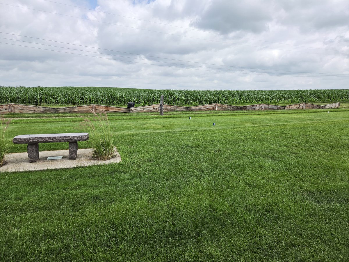 bradlaneradio's tweet photo. Yearly b'day tradition; golf in a town I've never heard of...#whereamI 😃 https://t.co/6N0C95Ot2w