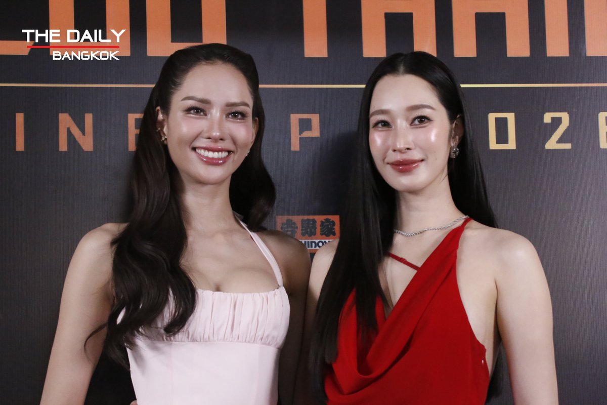 thedailybkk's tweet photo. “ฐิสา วริฏฐิสา และ แอนนา เสืองามเอี่ยม” 
นักแสดงนำซีรีส์ "Love Above The Cloud" ในงาน "CUU Thailand" เปิดเกมรุกคอนเทนต์ไทย! ประกาศ Line Up 2026-2027  3 เรื่อง 3 รส ✨

#Thisa #AnnaSuea #ThisaAnna 
#CUUThailandlineup2026 https://t.co/poB0170Tu6