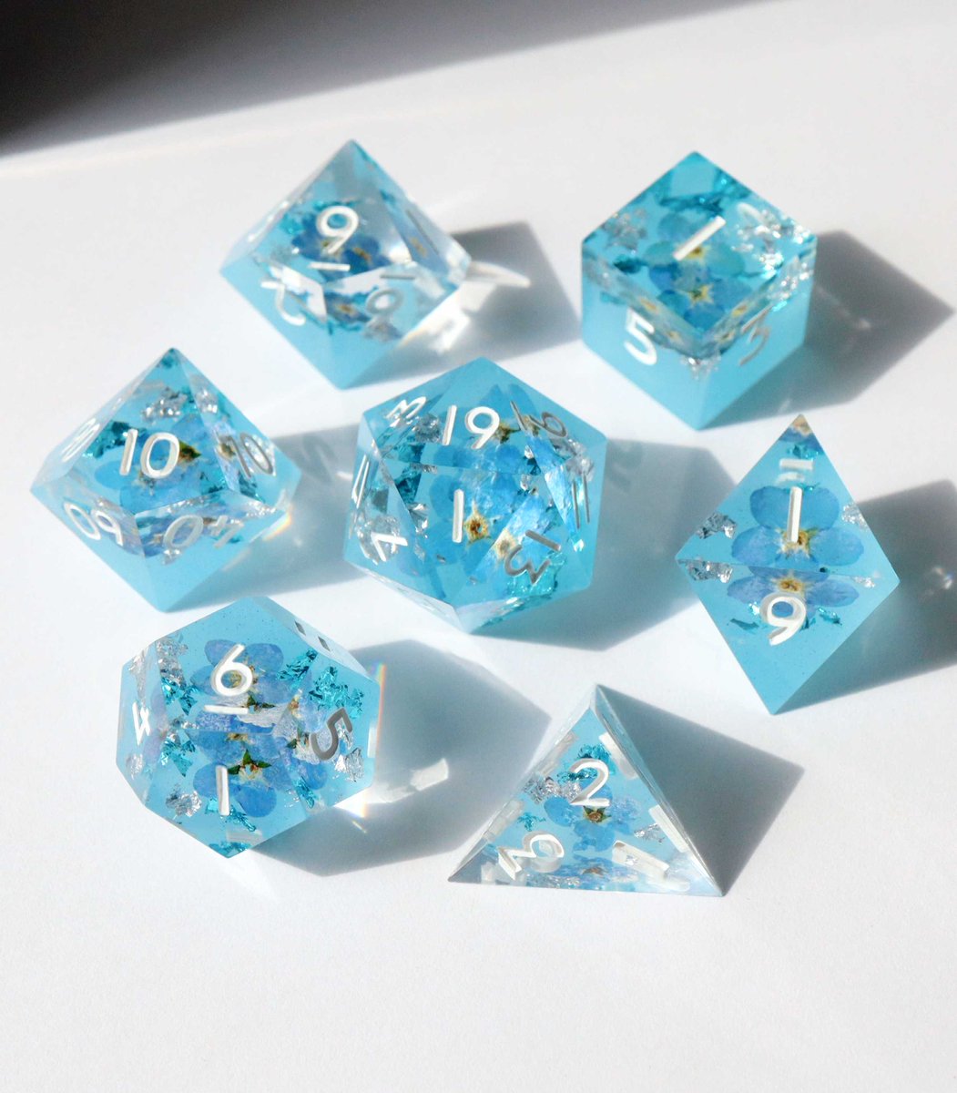 Everything Dice 🎲✨ tweet media