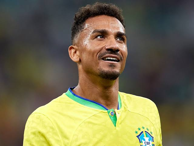 BagrescoreBr's tweet photo. ESSE LIXO NÃO PODE NUNCA MAIS VESTIR A CAMISA DA SELEÇÃO https://t.co/hXpzFn7bWj