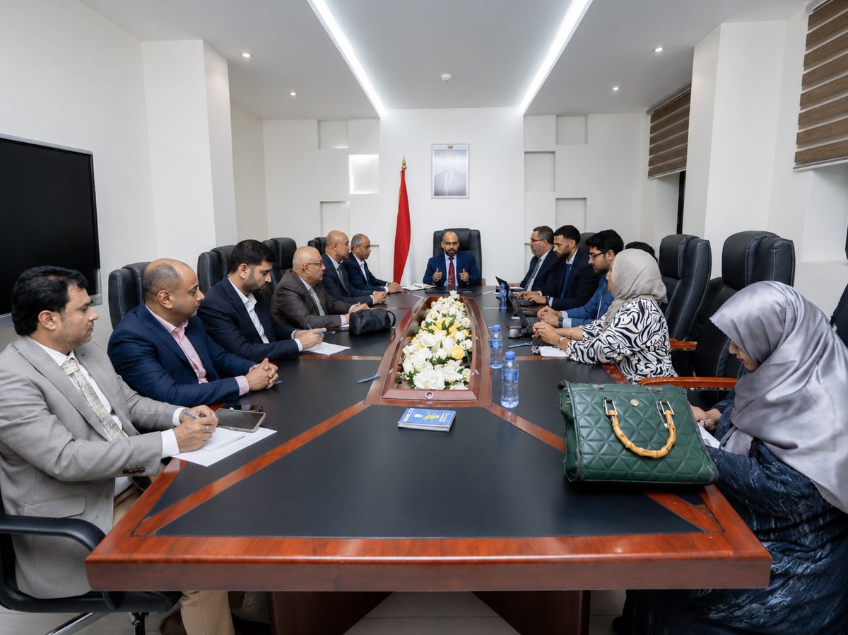 mtitadenye's tweet photo. وزير الاتصالات يبحث مع وفد البنك الدولي أولويات التحول الرقمي ودعم تطوير البنية التحتية للقطاع

عدن إعلام / الوزارة
https://t.co/0VV15V57PXوزير-الاتصالات-يبحث-مع-وفد-البنك-الدول/ https://t.co/KIluHwgvdF