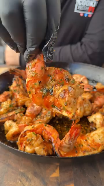 epicdining's tweet photo. Cowboy butter shrimp
🧑‍🍳For more recipes, visit Miguels cookingwithfire FB https://t.co/DUhsS8es0t