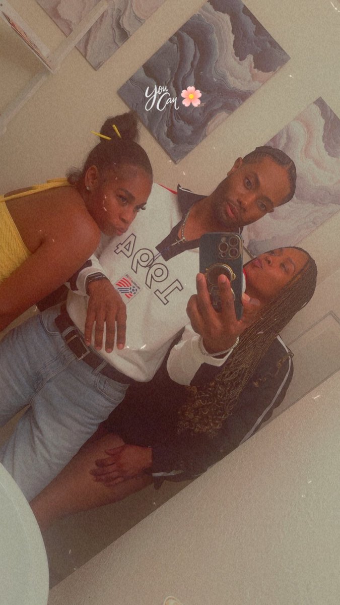 TheRealRoyce_J's tweet photo. Bonds ❤️🤎🖤 https://t.co/XPvrVFiJIS