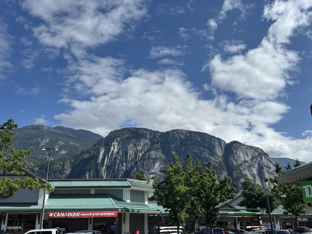 tinyteacuppig's tweet photo. Beautiful British Columbia https://t.co/rhrYmC5CdF