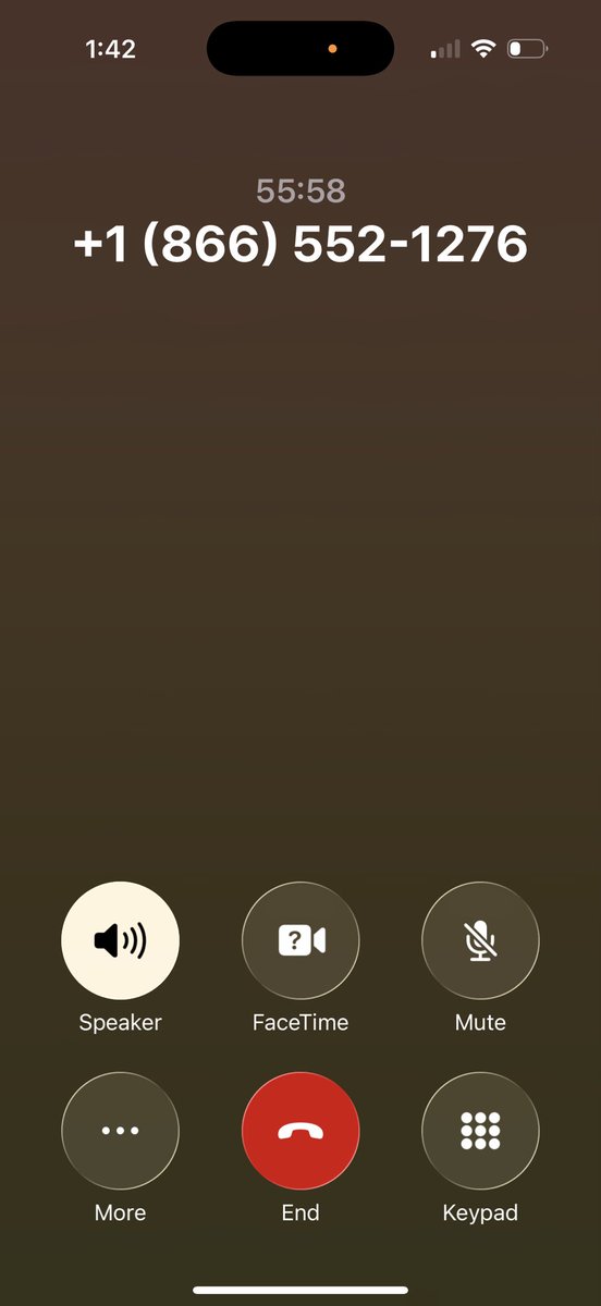 kaylasharrow's tweet photo. @ATT all I’m trying to do is request a technician &amp; I’ve been on hold for 55 minutes. Get it together https://t.co/l5bz4F8Uhz