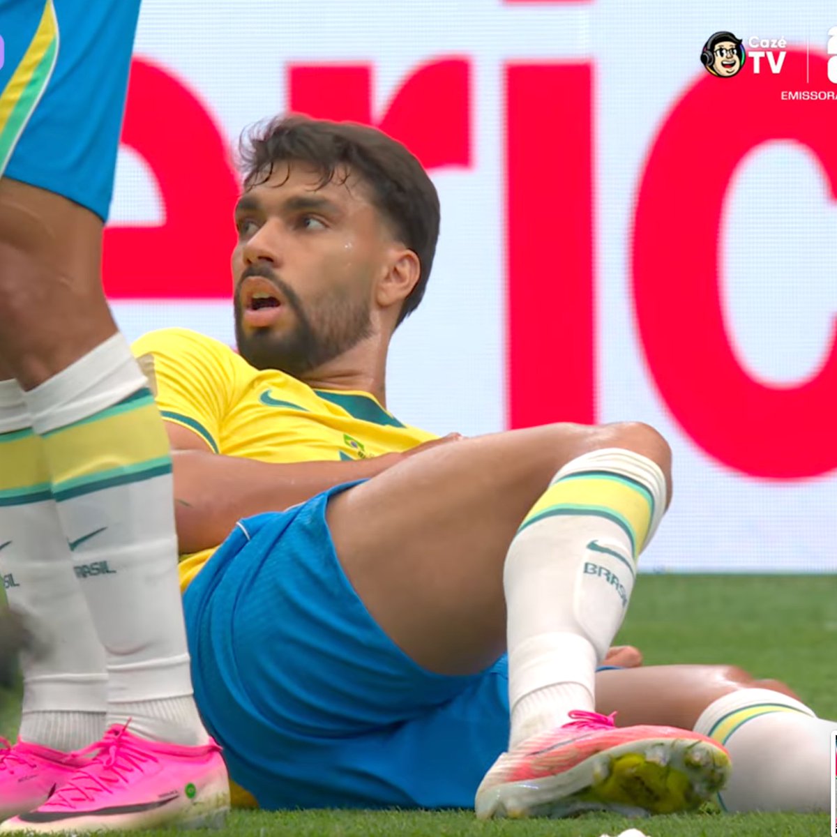Georgealbuquerq's tweet photo. globo está com pico de 33 pontos neste momento . https://t.co/GqXLnMSBBa