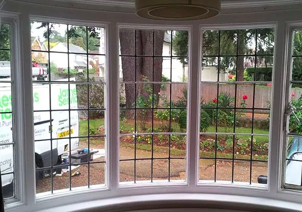 CheamLeadedLL's tweet photo. Got #LeadedLightWindows that need TLC?

Over time, or maybe due to a break, you might find yourself needing to replace those #LeadedLights. Don’t worry, we’re here to help! Our team specialises in #LeadedLightRepairs for all kinds of #designs &amp; layouts.

☎️ 020 8643 7849 https://t.co/4FnUaFWIlv
