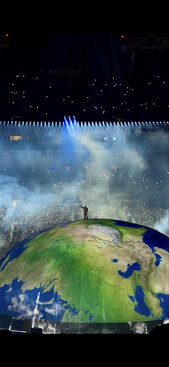ramseusx's tweet photo. Ye Live in Tampa, FL https://t.co/iwEOv9d1Bg