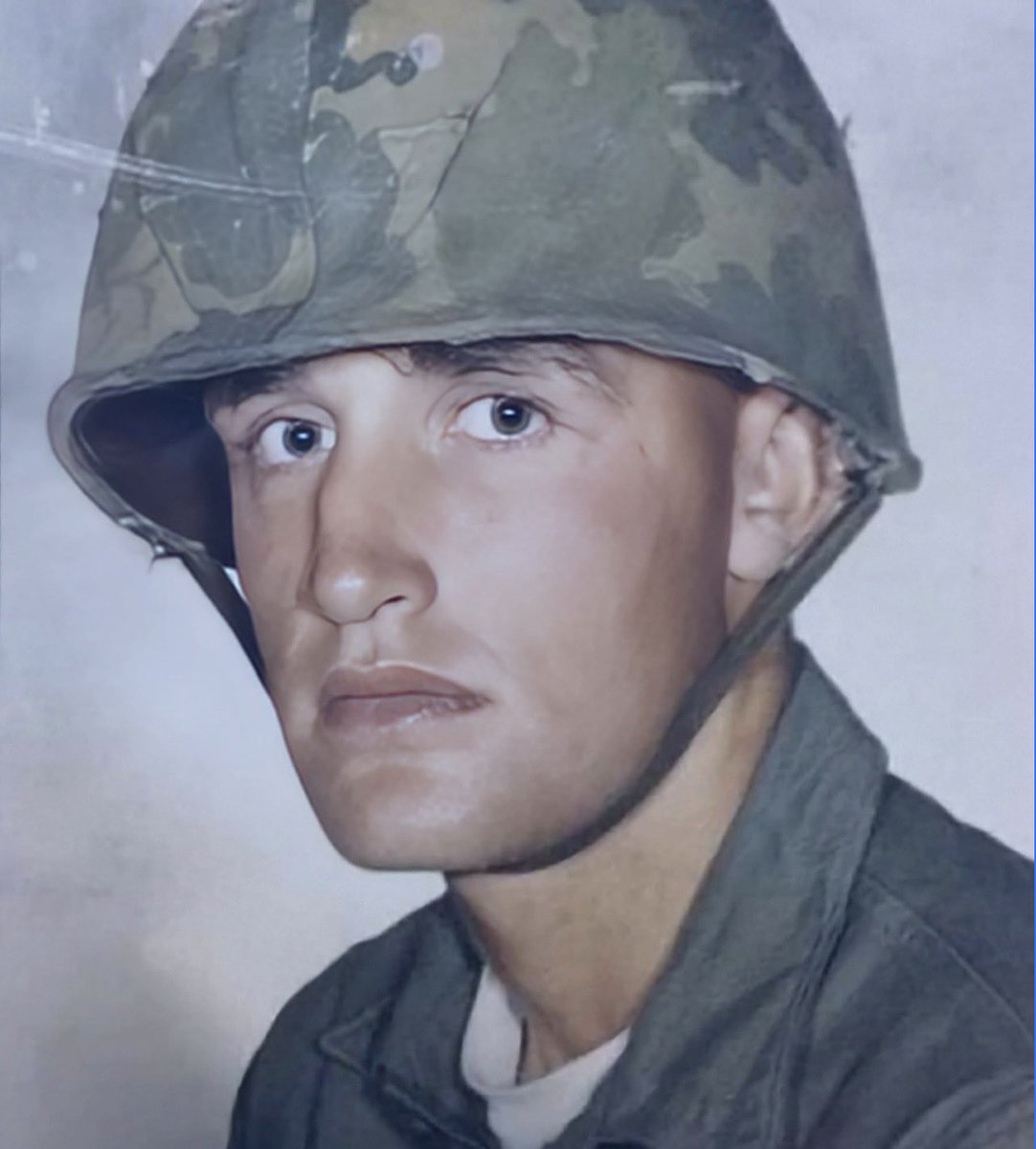 SoldiersWhisper's tweet photo. 🇺🇸 Today we honor Lance Corporal Philip Blaine Emerson, of Alpena Michigan, who served with Sub-Unit 1, Service Company, Headquarters Battalion, 1st Marine Division, Third Marine Amphibious Force. 

Philip was fatally wounded on May 15, 1967 in the Quang Nam province of South Vietnam. He was 20 years old.🕊️

A recipient of the Purple Heart Medal, Lance Corporal Emerson is honored on the Vietnam Veteran's Memorial in Washington DC on Panel 19E, Line 126. Philip lies in rest at Holy Cross Cemetery in Alpena, Michigan. 
#TheVietnamWar #RIP