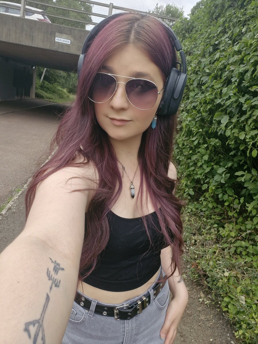 frostawuzhere's tweet photo. Last day of pride month tomorrow, but that doesn't mean I'm gunna stop being proud of you! All of you are awesome, valid and beautiful in my eyes ✌️💜 https://t.co/l3fVyWYPwA