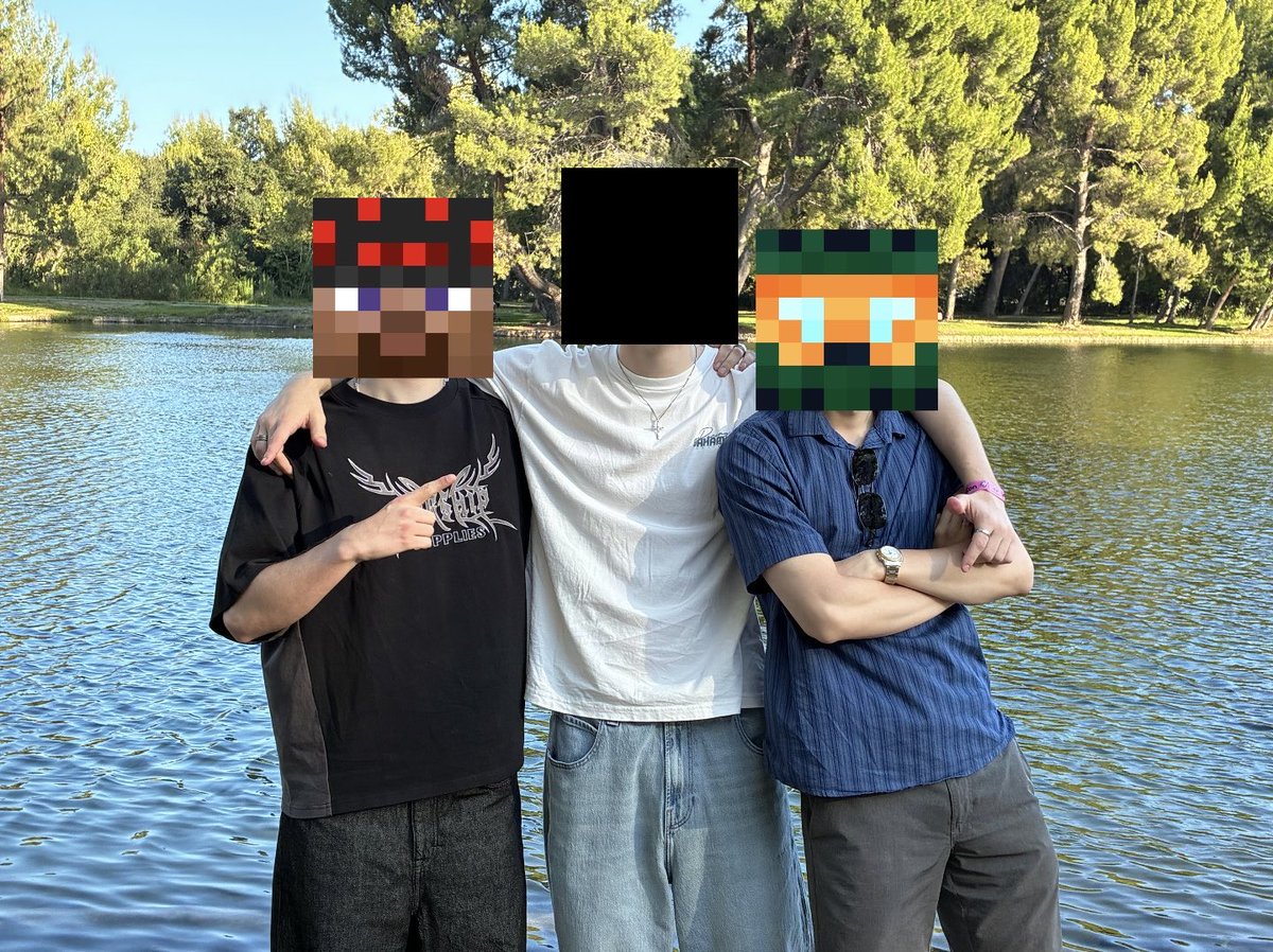 tangrlx's tweet photo. so did we all get trolled or are mugm and spongs just the very very very similar in looks https://t.co/rEwJLoCiJ1