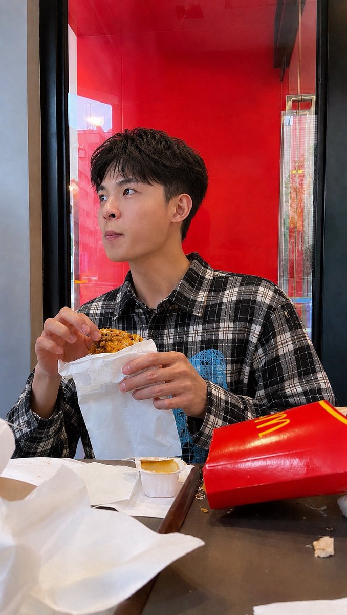 李威利 tweet media