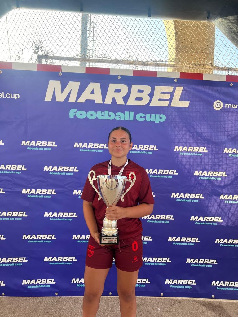 MolinenseFem's tweet photo. 🏆👧 ¡CAMPEONAS DE LA MET WOMEN'S CUP! 🚀🔵⚪️
¡Qué orgullo tan inmenso para nuestra cantera! Nuestras jugadoras Marina Ortuño (Sub-14) y Martina Carrasco (Sub-12) se han proclamado campeonas de la Met Women's Cup en San Vicente del Raspeig con la Selección Murciana. https://t.co/w3ItUC49DM