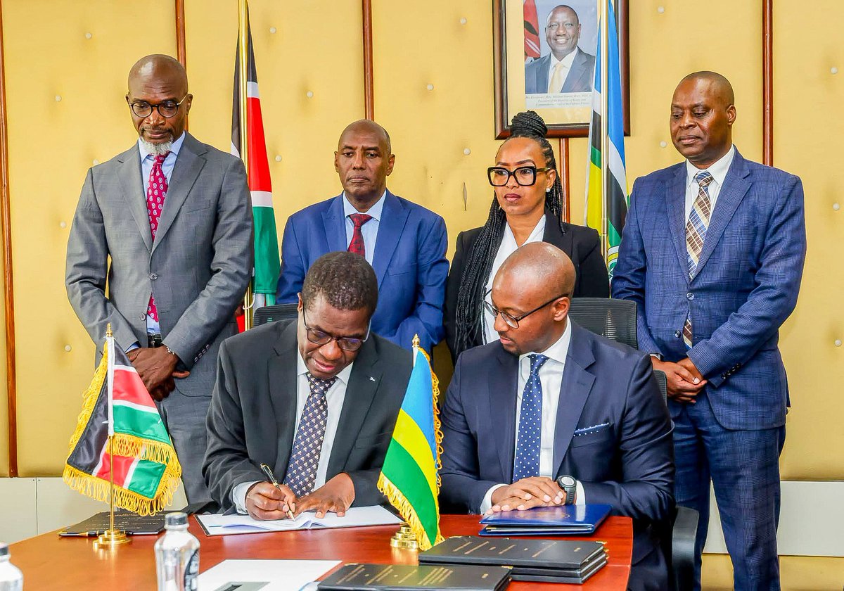 harsama_kello's tweet photo. Today, I joined the Cabinet Secretary for Energy and Petroleum, Hon. @OpiyoWandayi  during the signing of a Memorandum of Understanding between the Government of Kenya and the Government of Rwanda to facilitate the importation of refined petroleum products for Rwanda through Kenya's Northern Corridor transit route.

This landmark agreement reinforces Kenya's position as a regional energy and logistics hub while deepening bilateral cooperation and advancing the East African Community's regional integration agenda.

The partnership will enhance the efficiency and reliability of petroleum supply chains, promote cross-border trade, and unlock greater economic opportunities for both Kenya and Rwanda. 

Government remains committed to supporting initiatives that strengthen petroleum security, improve trade facilitation, and drive sustainable socio-economic development across the region.
@SDP_KE @kenyapipeline