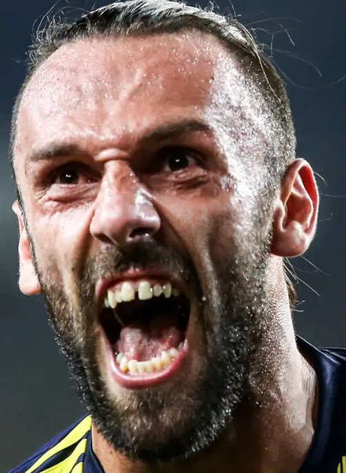 benosimhen06's tweet photo. Fenerbahçe’de Vedat Murigi sezonu kapattı https://t.co/Akp5fO2w7l
