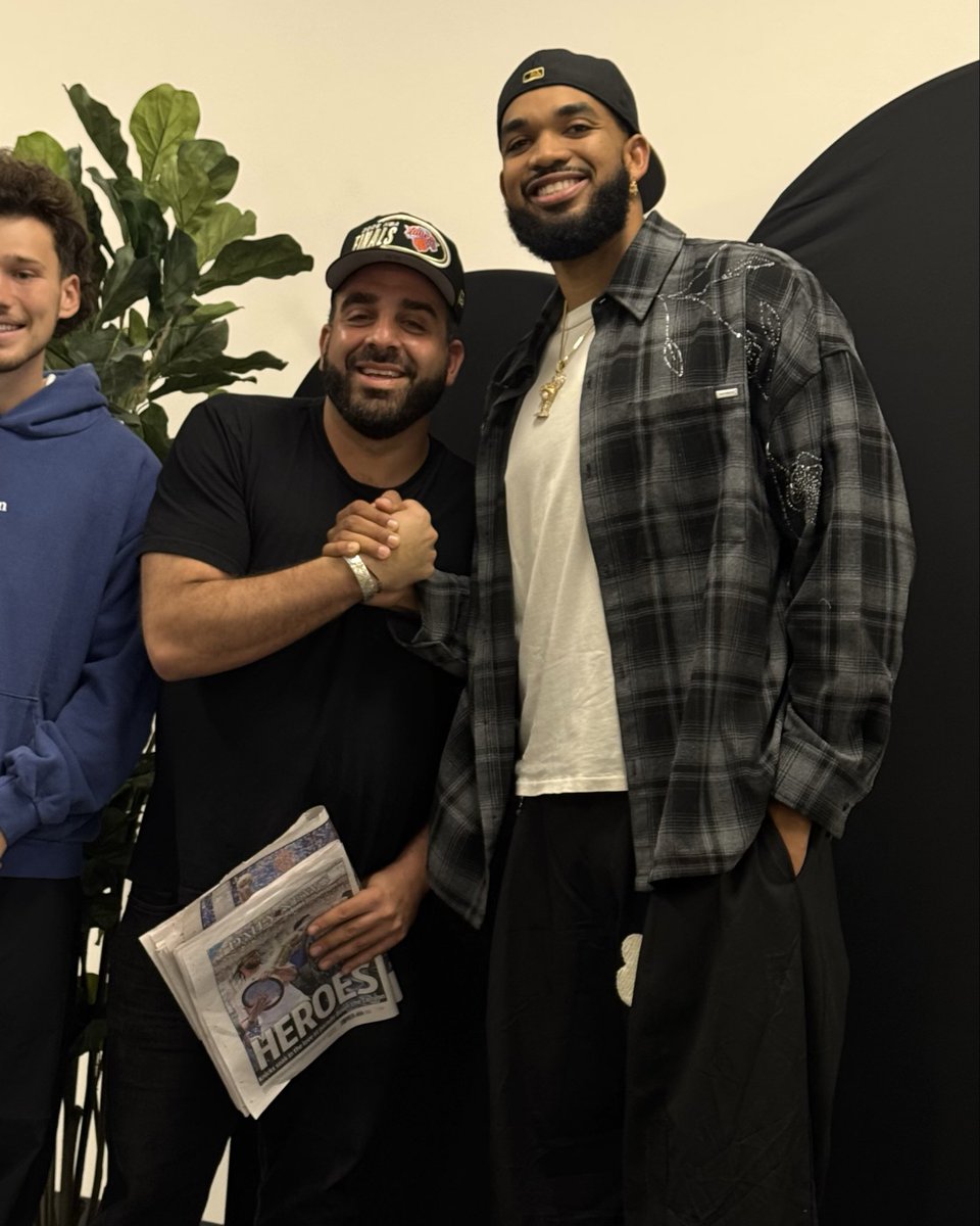 danny_knicks's tweet photo. DAAAAAAAAMN IT FEELS GOOD TO BE A CHAMP! 

Thank you @GoldinCo and @KarlTowns for having me. 

What a night…

#NEWYORKFOREVER #ALWAYSKNICKS https://t.co/qjjjELt38d