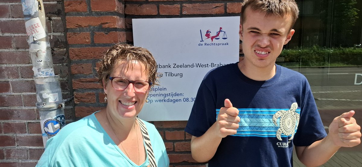 BaJoDiToCo's tweet photo. Het liep toch niet helemaal vlekkeloos maar uiteindelijk is onze aanvraag toch goedgekeurd. Mijn vervroegd verjaardagcadeau is binnen!! Toch een beetje dubbel gevoel met een traan..
#Curatele #Bewindvoering
💛🖤
#GehandicaptKind
#ZieOns https://t.co/LlMx5nGe7A