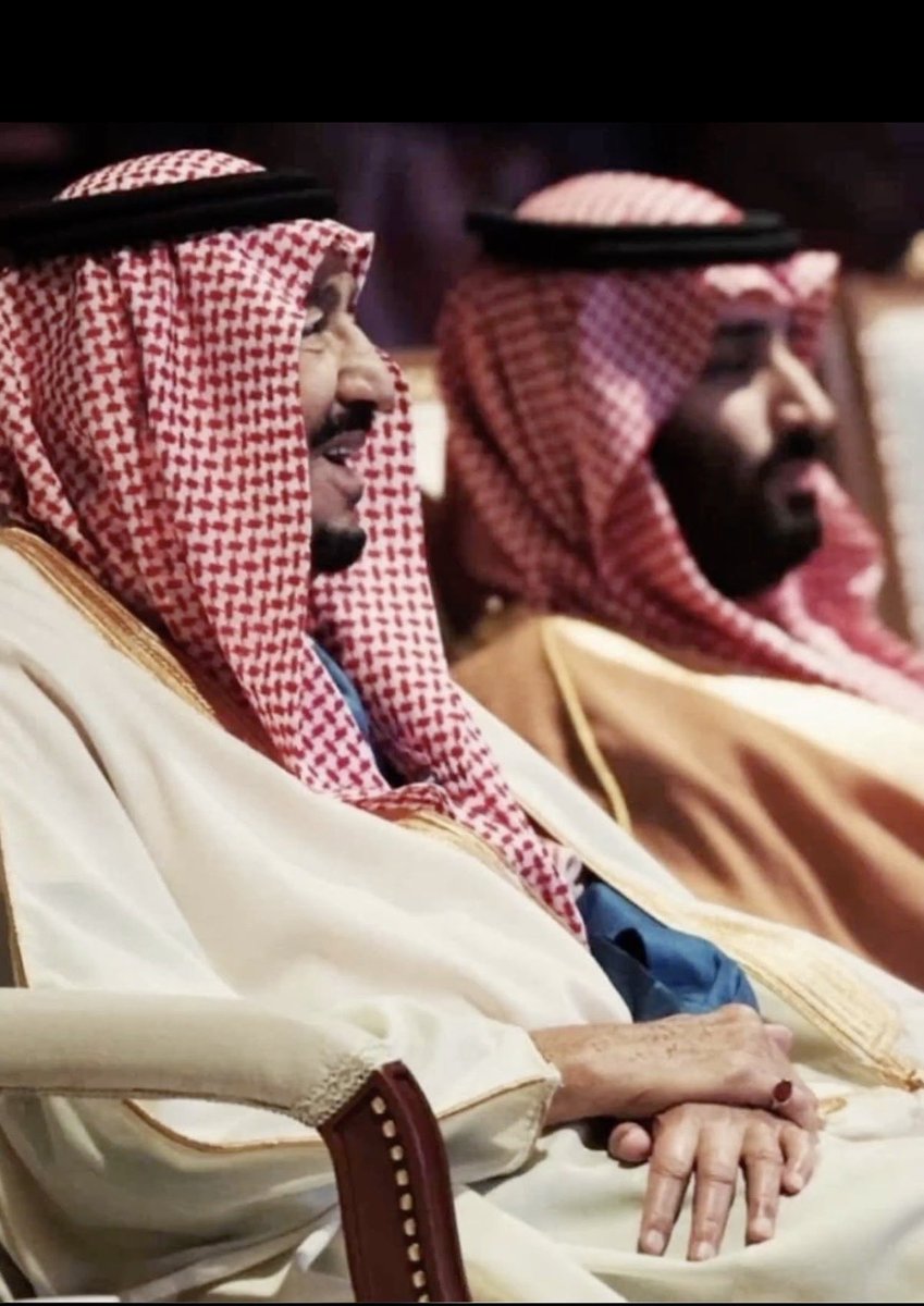 5hmrq's tweet photo. مساءالخير ياوطني ❤️🇸🇦

إليّا ضحك تضحك معاه النسايم
وتعمّ على الدنيا هبوب المسرّات.🤍🇸🇦 https://t.co/SCFHYhTMCP