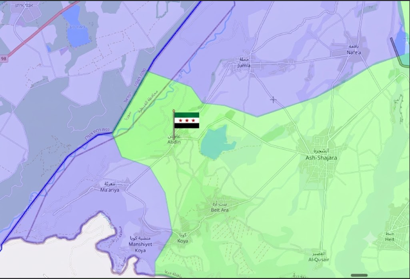mahfildijital's tweet photo. 🚨 Suriye devriminin başladığı Deraa, İsrail'e karşı direnişin de ilk zafer elde ettiği yer oldu.

Abidin köyünde halkın direnişi sonrası İsrail güçleri geri çekildi.

Köy, devrimden sonra İsrail'i mevzilerinden çekilmeye zorlayan ilk sınır yerleşimi olurken, ardından Suriye güvenlik güçleri de bölgeye giriş yaptı.

2011'de Deraa'da çocukların başlattığı protestolar, Suriye devriminin fitilini ateşlemişti. Bölge, İsrail işgal güçlerine karşı direnişin de başlangıç noktası oldu.