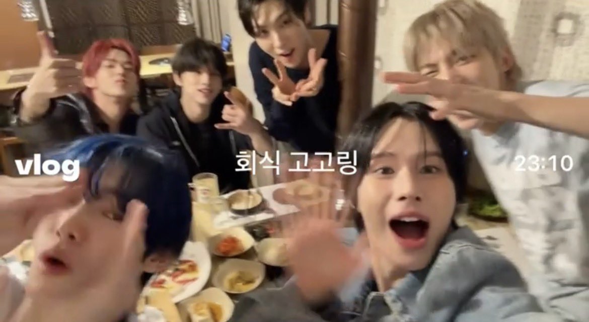 JunhuiDohoon's tweet photo. Warung kyungmin✨ https://t.co/sXVJifkKfp