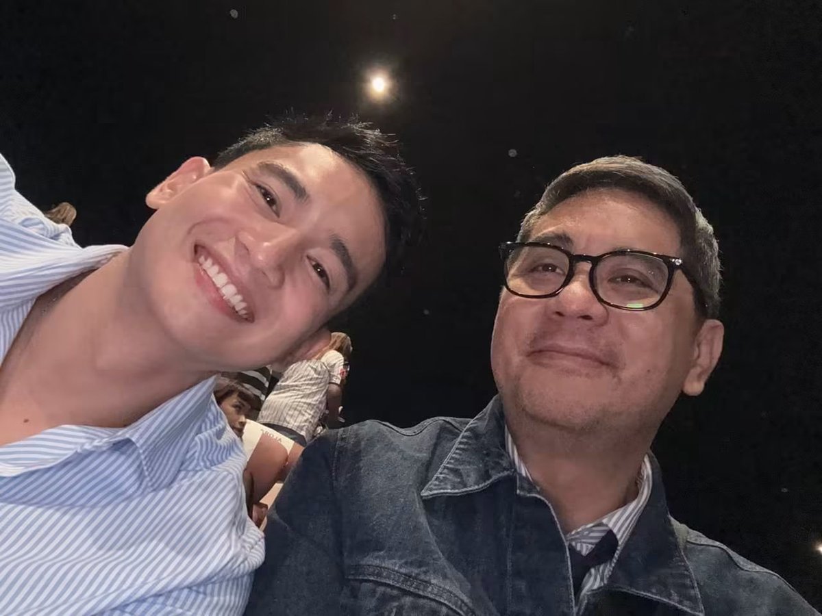 PaulogeerenP's tweet photo. With Direk Lauren...Tatay of Star Magic
@dingdongbahan @direklauren 
✨🫶💫💙 https://t.co/71x0XrY5dl