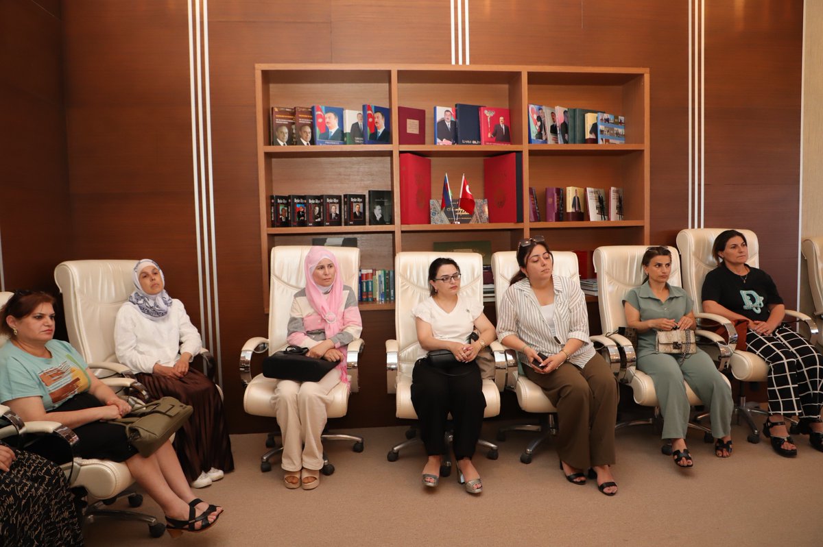 NeftcalaRayonIH's tweet photo. Neftçala Rayon İcra Hakimiyyətinin təşkilatçılığı ilə “26 iyun Narkotik vasitələrin sui-istifadəsi və qanunsuz dövriyyəsi ilə Beynəlxalq Mübarizə Günü” ilə əlaqədar maarifləndirici tədbir keçirilib.

Ətraflı: https://t.co/jkoZLpgtTj https://t.co/kZkLM8bDww