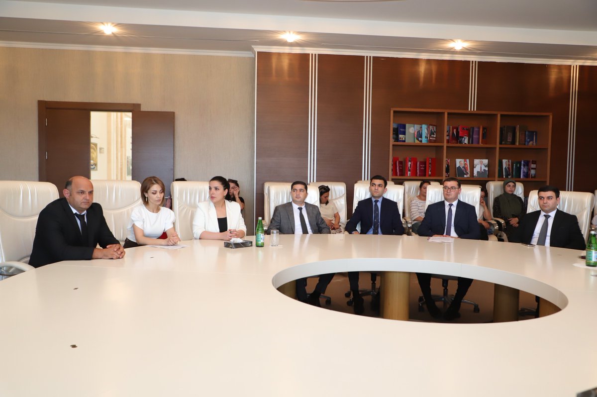 NeftcalaRayonIH's tweet photo. Neftçala Rayon İcra Hakimiyyətinin təşkilatçılığı ilə “26 iyun Narkotik vasitələrin sui-istifadəsi və qanunsuz dövriyyəsi ilə Beynəlxalq Mübarizə Günü” ilə əlaqədar maarifləndirici tədbir keçirilib.

Ətraflı: https://t.co/jkoZLpgtTj https://t.co/kZkLM8bDww