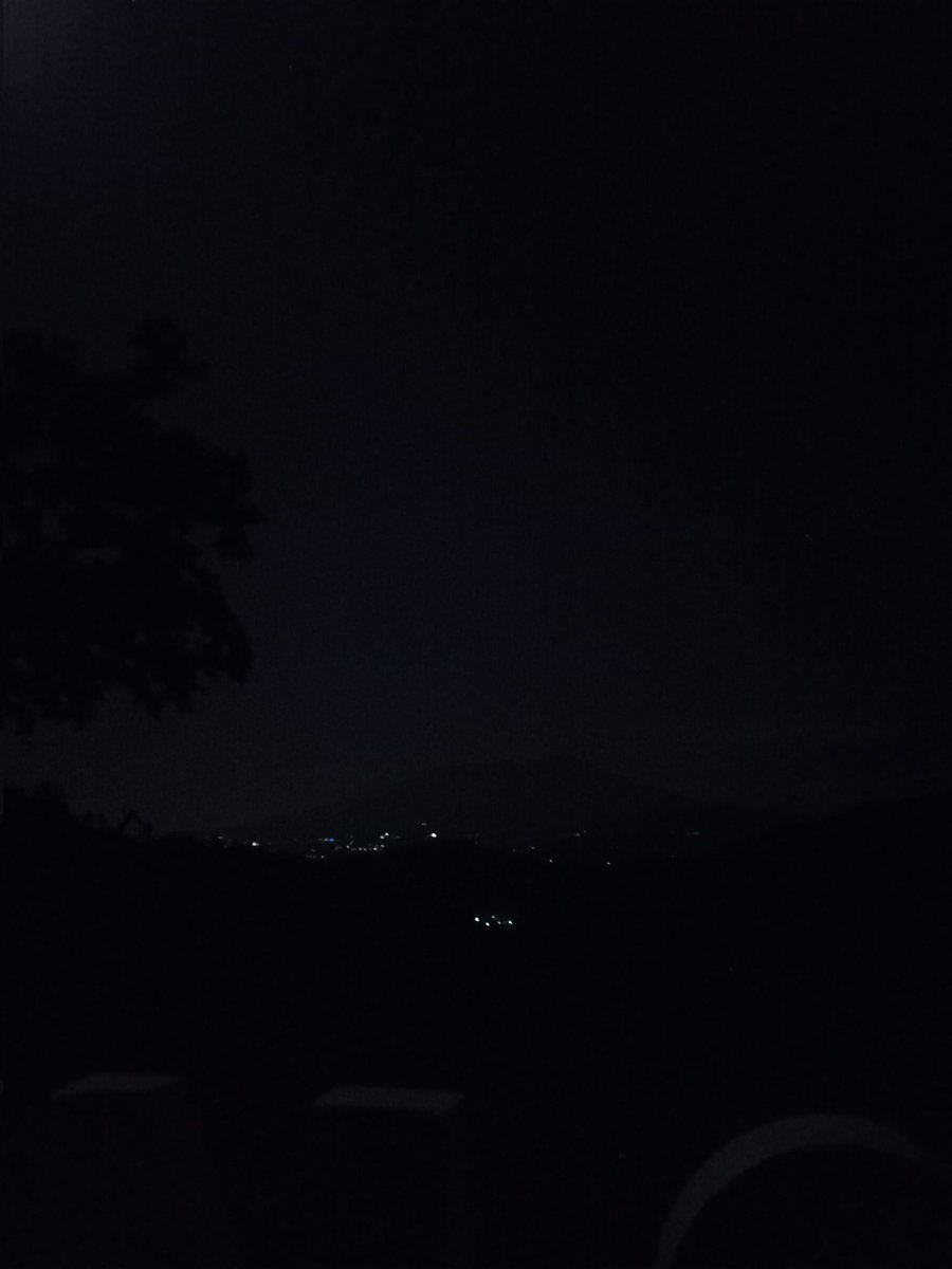 miatelly_'s tweet photo. Shot ko kasama ko na si Dana HAHAHAHA DAE LAMANG KAYA KANG SAMSUNG A32 ko 😅 

Pro Cam ko walang tataas sa ISO ko hehehe https://t.co/xp5dEyK7FR