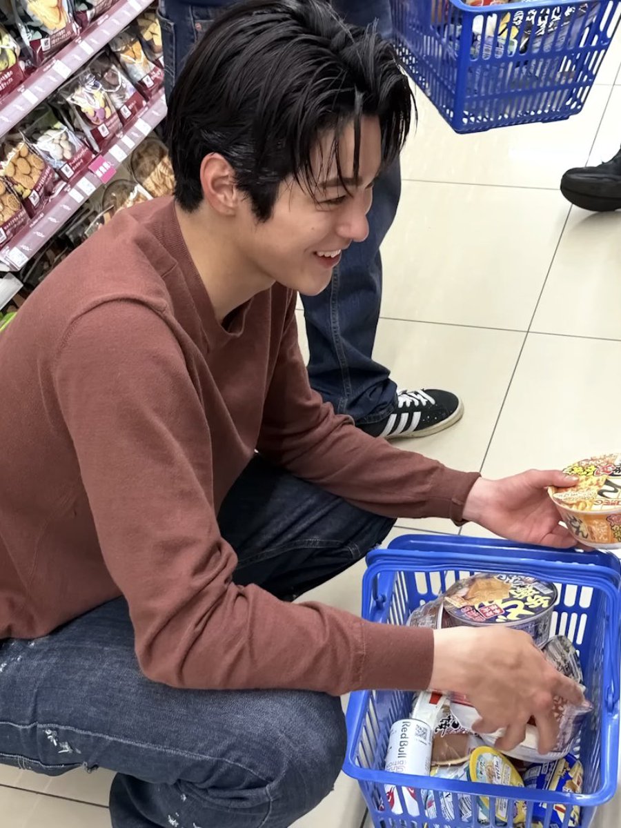 jk91llx's tweet photo. #건호 #KEONHO 🥺🤏🏻🎀 https://t.co/qtam2tZctb