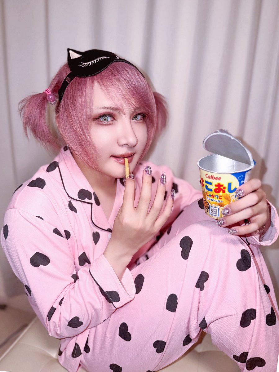 Sena_JILUKA's tweet photo. 記念チェキ買えるよん😌
あと10分😌
https://t.co/uPunQ0U2ys https://t.co/H6bPuxDJdK