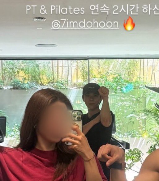 7imdohoong's tweet photo. PT랑 필라테스 연속 2시간 하신 어떤 분 되게 모에?하게 생기셧다 https://t.co/DLQk1CQFQT