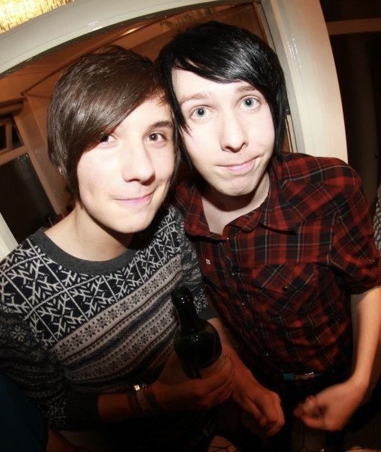howellslesbians's tweet photo. “me and phil against all odds” https://t.co/SgnjgoU126
