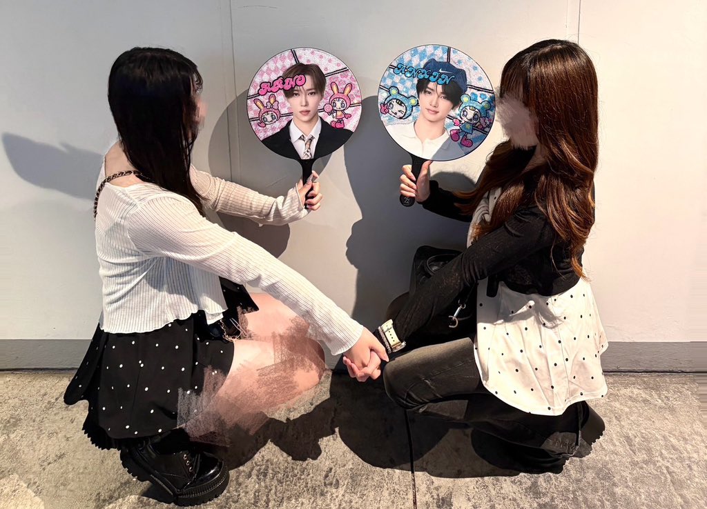 ko__ii8's tweet photo. アンシンくんと大切な思い出増えた🩵🩵💕初日もオーラスもちょー楽しかった꒰ ᐡᴗ͈ ·̫ ᴗ͈ ꒱ ♡
デコうちわは初日に買って次の日の夕方から気合いで終わらせました👈🏻
 #ald1  #anxin  #alphadriveone  #sterroad   #デコうちわ https://t.co/u68yKudowW