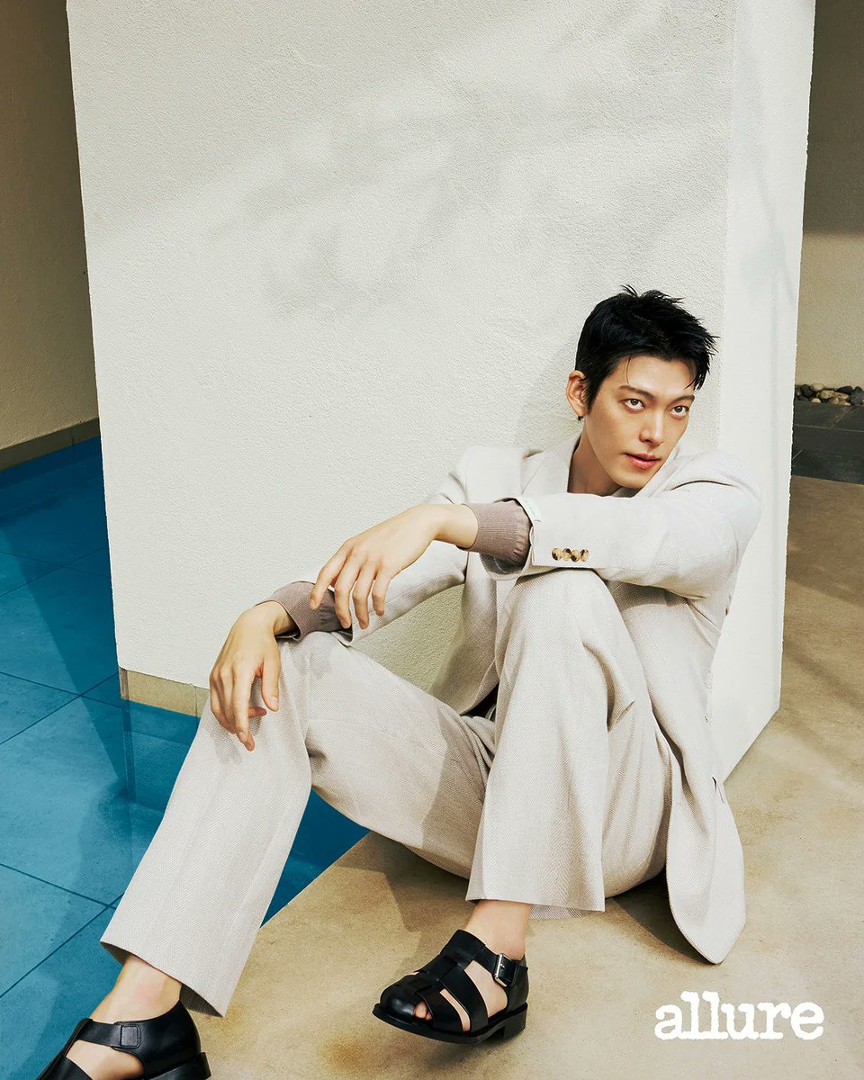 wish_for_716's tweet photo. 260629 얼루어코리아 김우빈 아쿠아디파르마 화보

화보에서 이탈리아 바다냄새나요,,, 

#김우빈 #KimWooBin #金宇彬 #キムウビン #아쿠아디파르마 #acquadiparma https://t.co/y79Uqltvq0