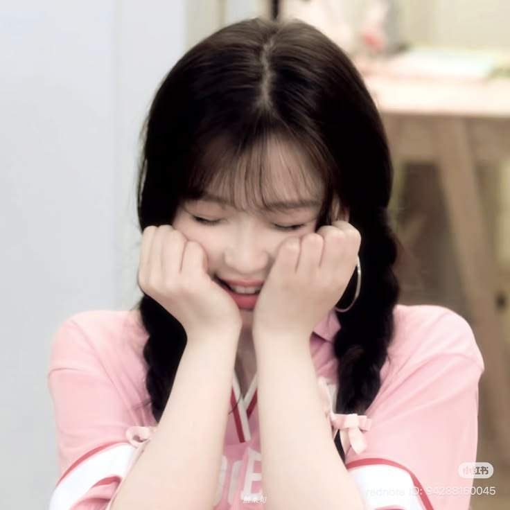 subMMORTEME's tweet photo. OMAGADHHHHH HE YU, ZHAO ZHAO~ https://t.co/sM2PVwqAhg