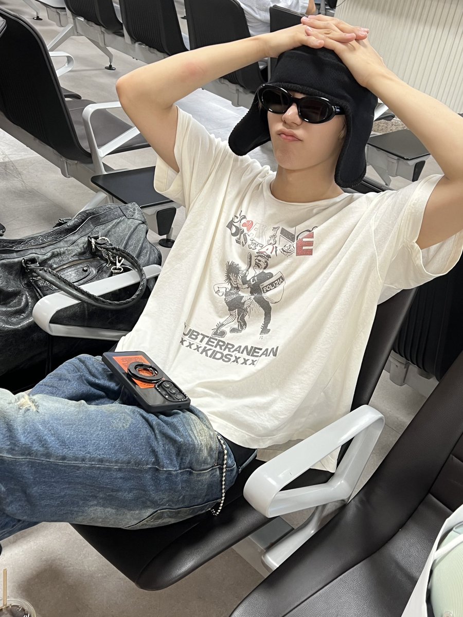 ZERIIJely's tweet photo. 🐱 https://t.co/B0Sm7gk2Q2