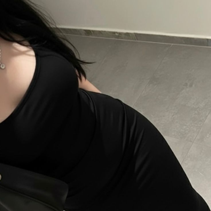 lainabearrrknee's tweet photo. Rise and shine. ✨

While you're checking your notifications, I'm deciding how expensive my day is going to be. The question is... are you going to help fund it? 😏

Good morning from your favorite distraction. 💋

Findom | finsub | feet domme | paypig | whalesub | WalletDrain | https://t.co/lc2cj9mLOp