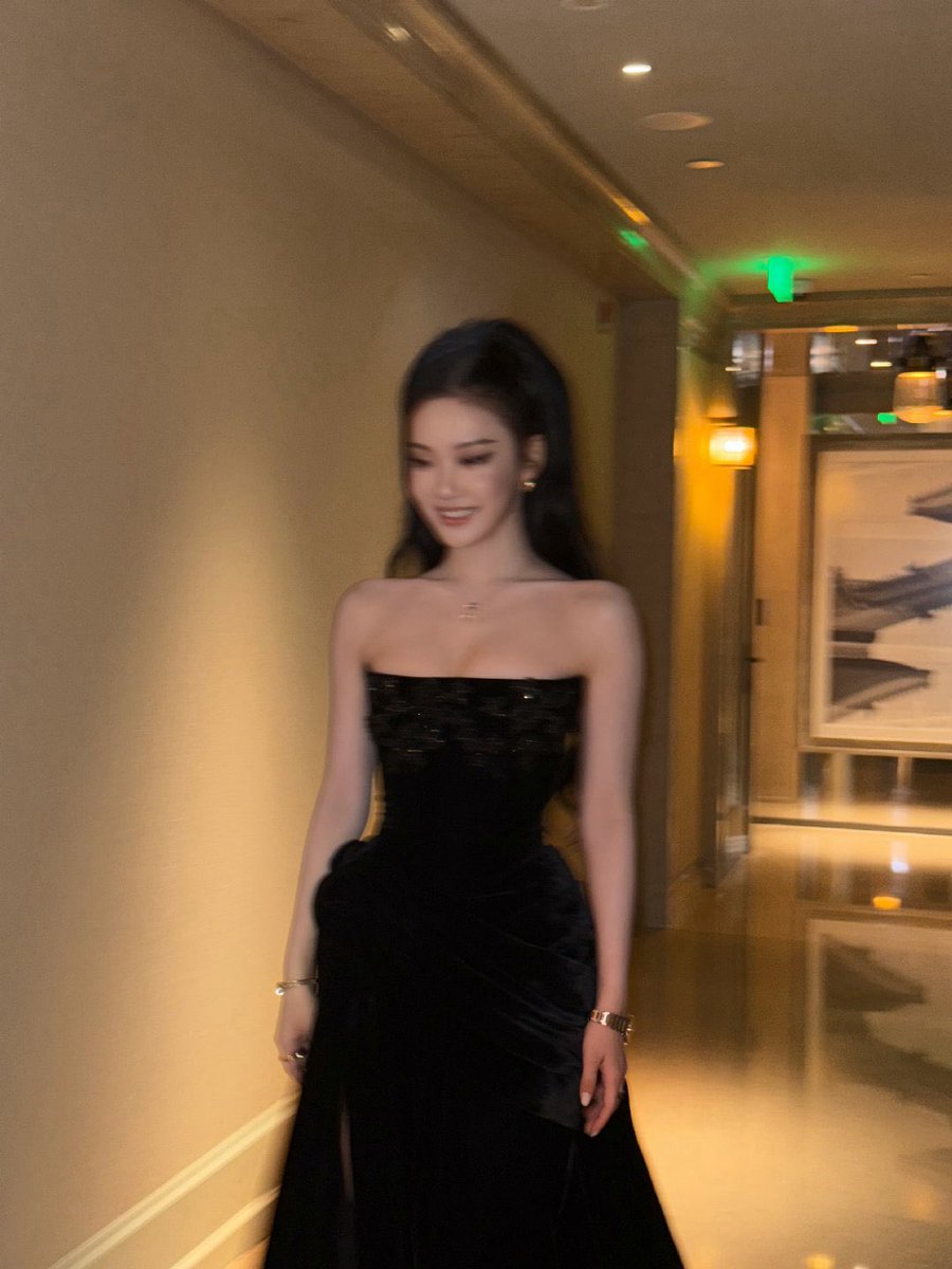 Yizhuae's tweet photo. A little glimpse, https://t.co/CdYMqVgQse