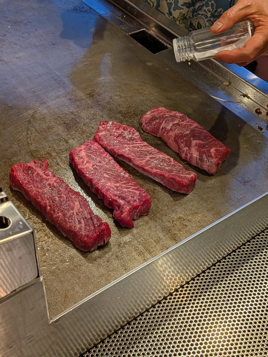 haluhi_reality's tweet photo. あと肉と酒 https://t.co/vfy0pJOxRj