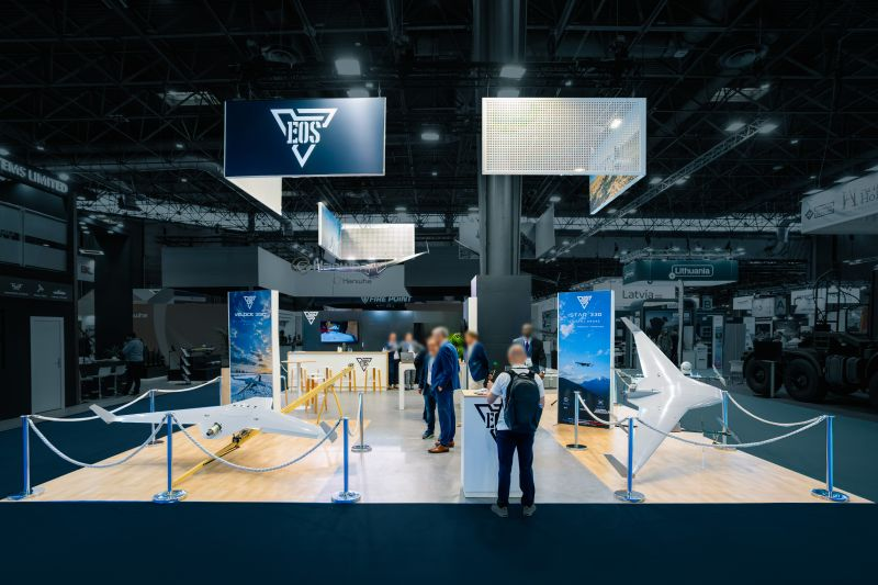 top_force's tweet photo. #CovertOperation 🛩️ @EOStechnologie dans l'ombre des opérations clandestines de Paris en Ukraine 🇺🇦, la société EOS Technologie avance dans le sillage du #COS #13RDP @celrec13 #DRM &amp; du service action #DGSE #CIRP #CPIS #CPEOM https://t.co/PiYkARG4L8 https://t.co/p7RHK9jv9S