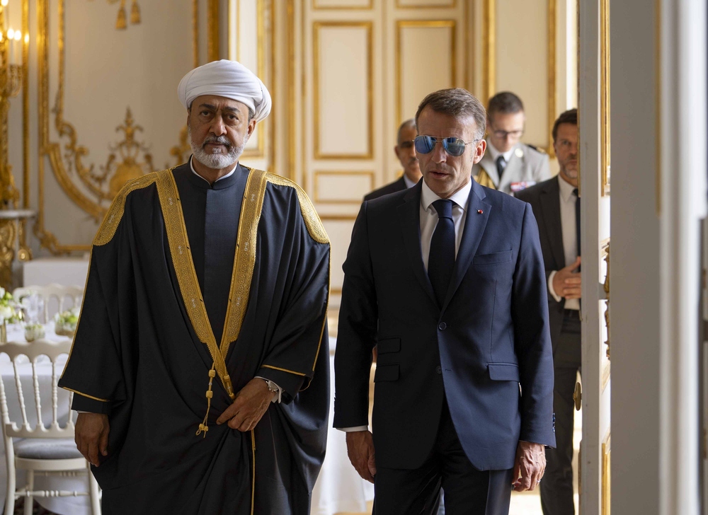 asdaaoman's tweet photo. تكريمًا لجلالةِ السُّلطان.. الرئيسُ الفرنسيُّ يُقيم مأدبةَ غداء رسميّةً https://t.co/5DOJ7Zq2tY https://t.co/3mKd1qfnJn