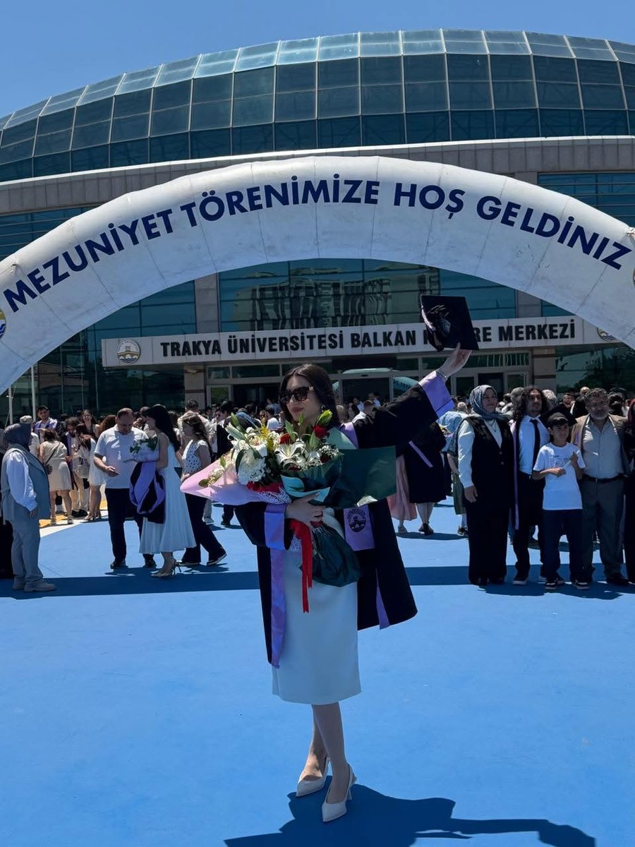 IAOLENCUMEN's tweet photo. 6-ve nitelikli eğitimin en güzel örneklerinden biridir.
İskeçe Azınlık Ortaokulu - Lisesi Encümen Heyeti ve Okul Aile Birliği olarak sevgili öğrencimiz Fatma Bandak’ı yürekten kutluyor, bu başarısında emeği bulunan ailesini, öğretmenlerini ve https://t.co/x9MQQaUv2r