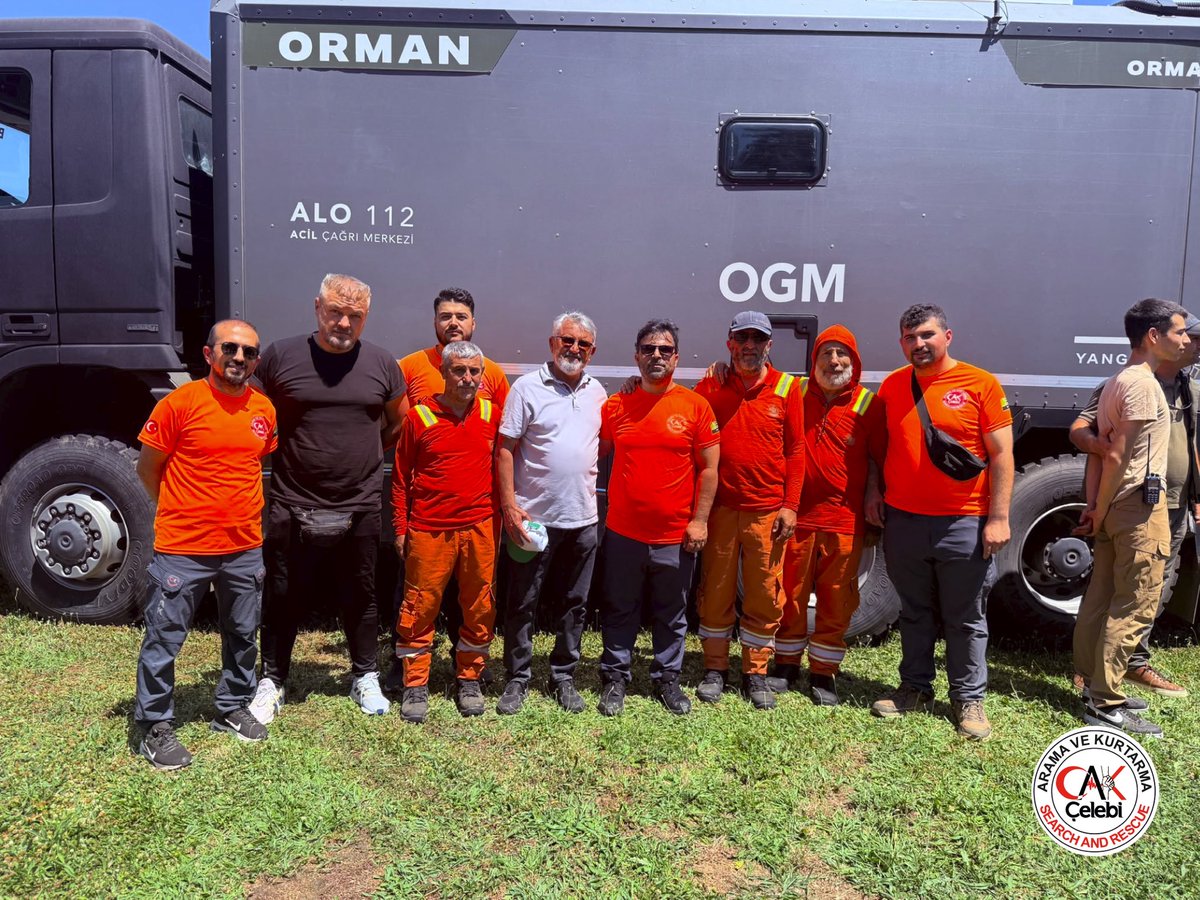 AramaCelebi's tweet photo. 🔥 Hazırız, bilinçliyiz, görev başındayız!
Çelebi Arama Kurtarma Ekibi olarak gerçekleştirdiğimiz yangın tatbikatı ile olası yangınlara karşı müdahale kabiliyetimizi ve ekip koordinasyonumuzu güçlendirdik.
Tatbikat kapsamında yangına ilk müdahale, güvenli tahliye, ekip 👇 https://t.co/d1BvBr8aiu