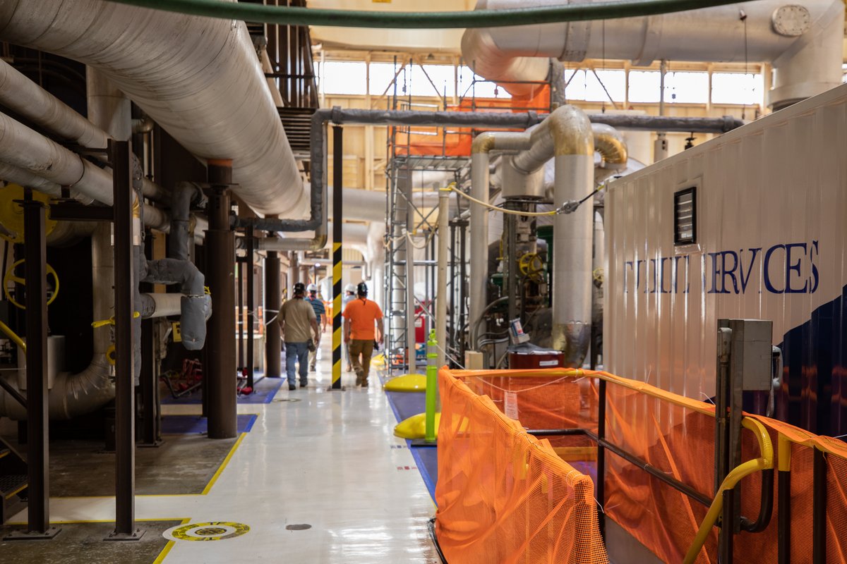 NuclearPowersIL's tweet photo. Illinois runs on nuclear, with a total of six plants and eleven reactors, keeping the lights on around the clock every single day of the year. https://t.co/aBjyNxE3bg